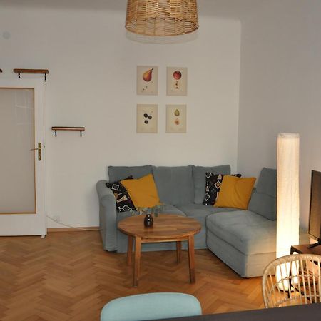 Lovely Apartment In Historic Center Wenen Buitenkant foto