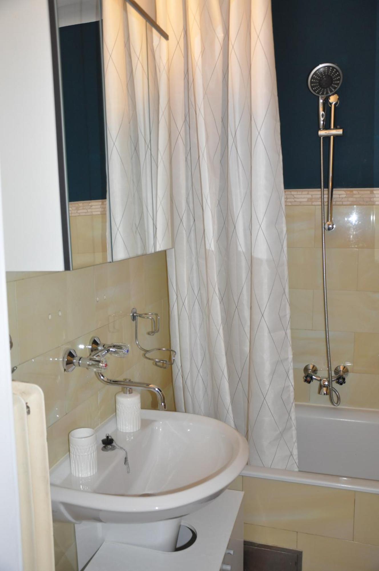 Lovely Apartment In Historic Center Wenen Buitenkant foto